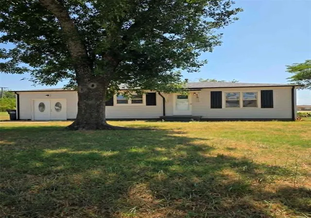 1st image of 524 W 1st St, Stroud, OK 74079 | MLS# 1243919