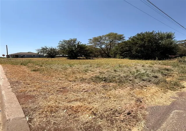 3rd image of 619 S Oliver Ave, Elk City, OK 73644 | MLS# 1243920