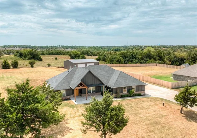 1st image of 9770 Pastoral Dr, Guthrie, OK 73044 | MLS# 1243926