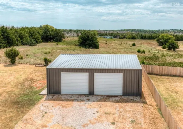 Photo 3 of Sale Pending at 9770 Pastoral Dr, Guthrie, OK 73044 | MLS# 1243926 | Listing updated on 2026-09-04
