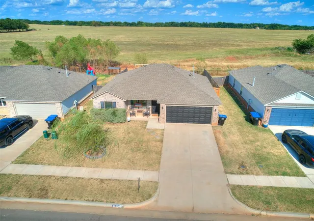 2nd image of 1325 Peridot Ln, Noble, OK 73068 | MLS# 1243931
