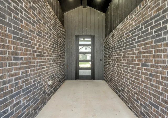 Photo 3 of Single family home for sale at 8012 NW 152nd Terrace, Edmond, OK 73013 | MLS# 1243934 | Listing updated on 2026-08-12