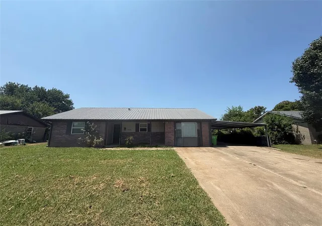 1st image of 1023 Meadowbrook Ln, Prague, OK 74864 | MLS# 1243935
