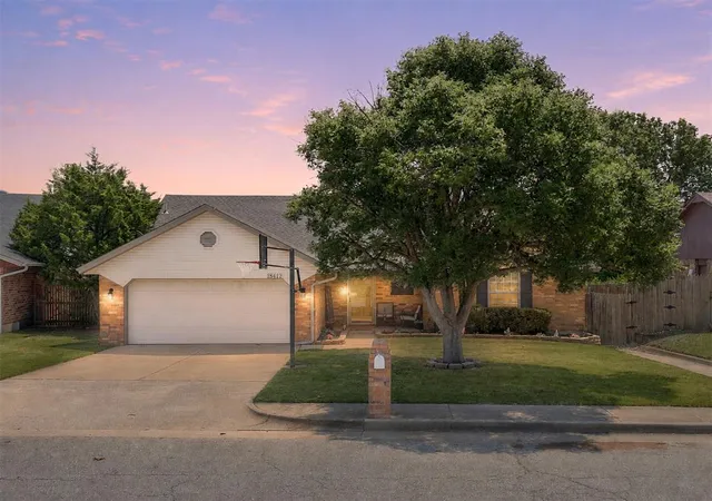Photo 1 of Single family home for sale at 18412 Scarlet Oak Ln, Edmond, OK 73012 | MLS# 1243939 | Listing updated on 2026-09-08