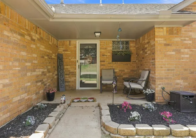 Photo 3 of Single family home for sale at 18412 Scarlet Oak Ln, Edmond, OK 73012 | MLS# 1243939 | Listing updated on 2026-09-08