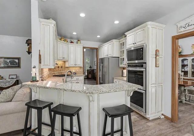 Photo 3 of Sale Pending at 1112 N Creek Dr, Edmond, OK 73034 | MLS# 1243944 | Listing updated on 2026-08-15