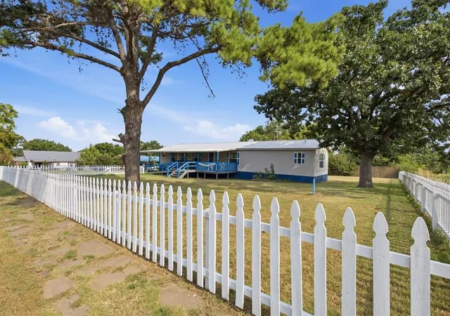 Photo 3 of Single family home for sale at 316 1st Street, Wanette, OK 74878 | MLS# 1243945 | Listing updated on 2026-10-03