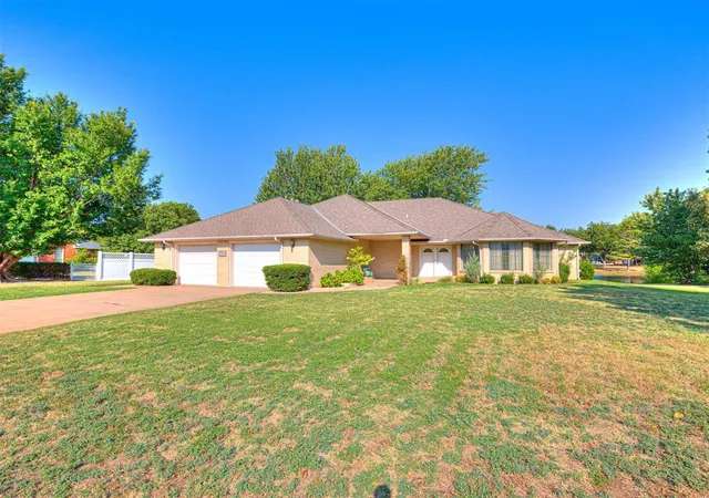 3rd image of 3310 Pondridge Rd, Chickasha, OK 73018 | MLS# 1243953