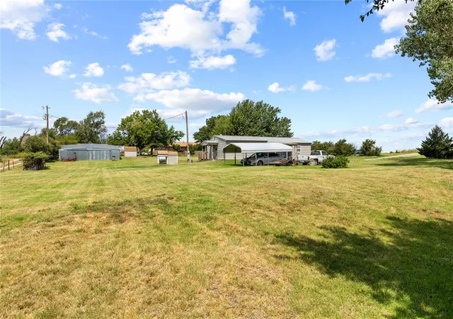 3rd image of 24062 E 990 Road, Weatherford, OK 73096 | MLS# 1243954