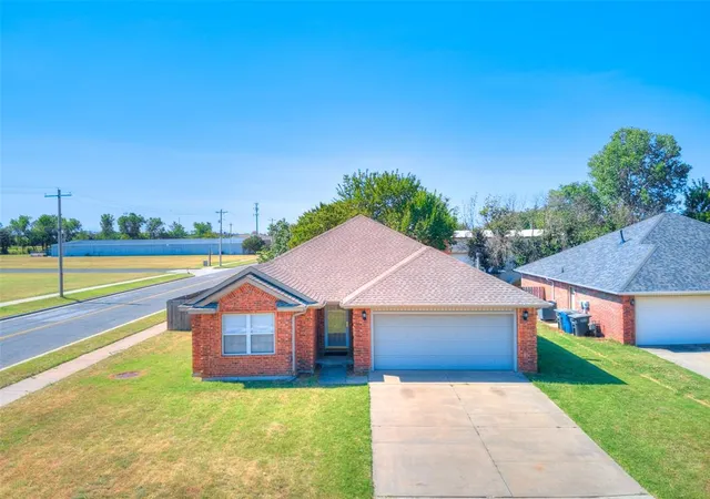 Photo 1 of Sale Pending at 204 John Rausch Ln, Edmond, OK 73003 | MLS# 1243955 | Listing updated on 2026-08-19
