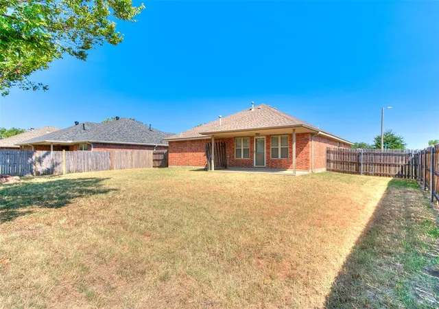 Photo 3 of Sale Pending at 204 John Rausch Ln, Edmond, OK 73003 | MLS# 1243955 | Listing updated on 2026-08-19