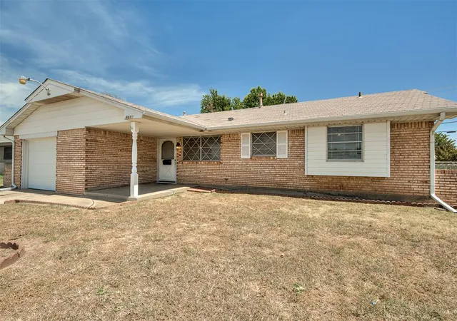 2nd image of 8012 S Villa Ave, Oklahoma City, OK 73159 | MLS# 1243959