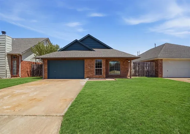 Photo 3 of Sale Pending at 2816 Shiloh Ln, Altus, OK 73521 | MLS# 1243961 | Listing updated on 2026-09-05