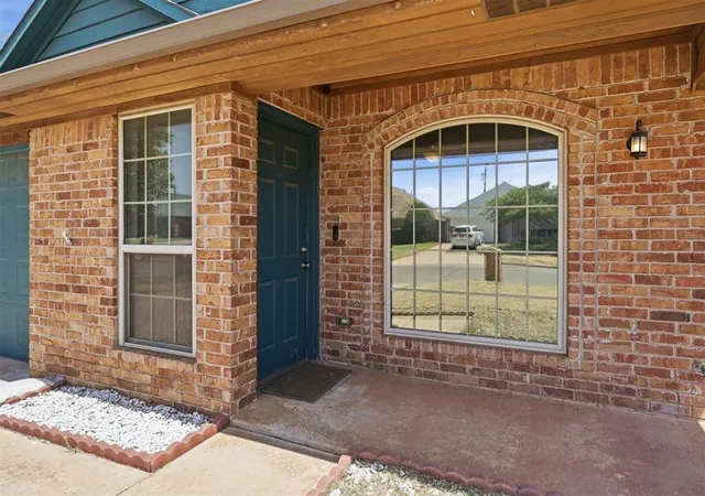 Photo 4 of Sale Pending at 2816 Shiloh Ln, Altus, OK 73521 | MLS# 1243961 | Listing updated on 2026-09-05
