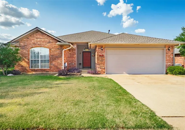 Photo 3 of Sale Pending at 2609 Nw 163rd Street, Edmond, OK 73013 | MLS# 1243962 | Listing updated on 2026-09-04