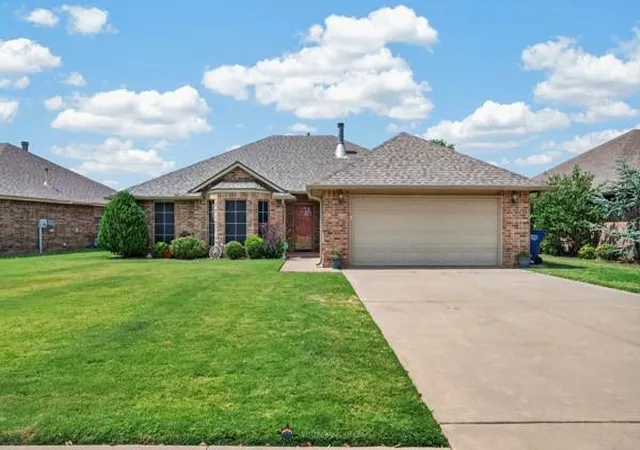 1st image of 1221 W Johnathan Wy, Mustang, OK 73064 | MLS# 1243968