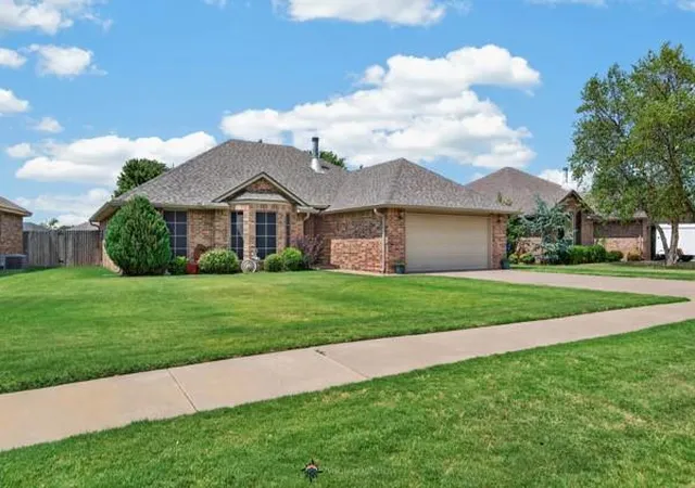 2nd image of 1221 W Johnathan Wy, Mustang, OK 73064 | MLS# 1243968