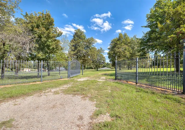 Photo 2 of Single Family Residence at 5400 S Triple X Rd, Choctaw, OK 73020 | MLS# 1243983 | | Sold on 2026-08-11