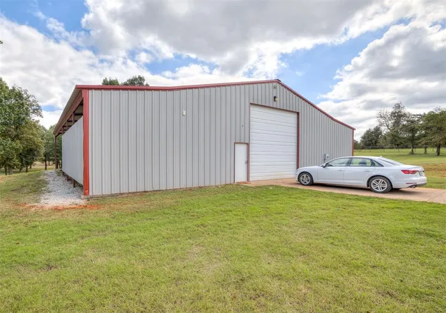 Photo 3 of Single Family Residence at 5400 S Triple X Rd, Choctaw, OK 73020 | MLS# 1243983 | | Sold on 2026-08-11
