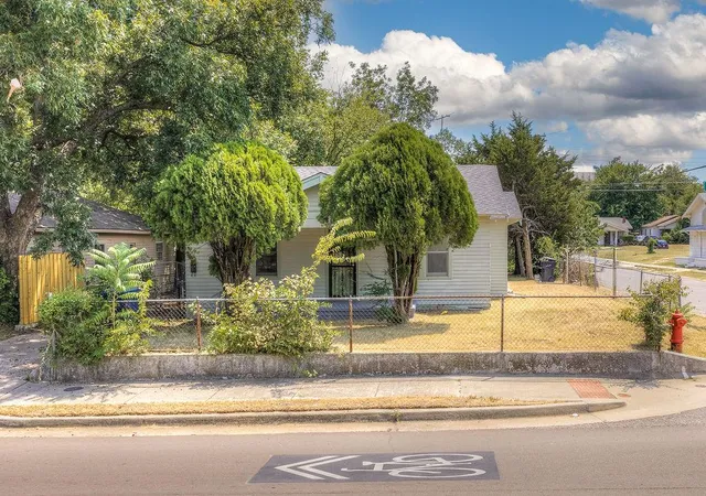 Photo 2 of Single family home for sale at 1400 NE 16th Street, Oklahoma City, OK 73117 | MLS# 1244000 | Listing updated on 2026-08-29