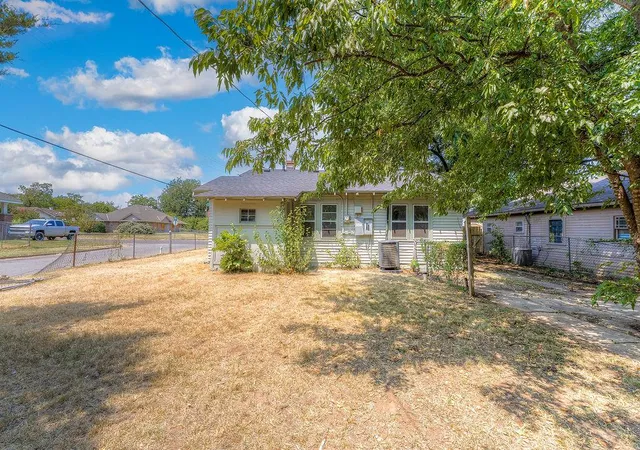 Photo 3 of Single family home for sale at 1400 NE 16th Street, Oklahoma City, OK 73117 | MLS# 1244000 | Listing updated on 2026-08-29