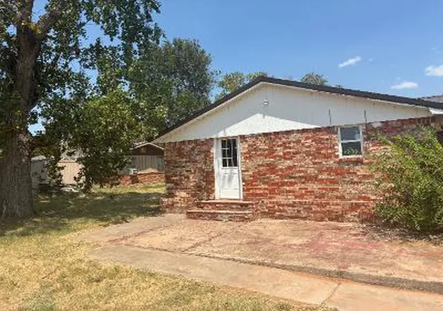 Photo 3 of Single family home for sale at 316 S Price Rd, Fort Cobb, OK 73038 | MLS# 1244003 | Listing updated on 2026-08-18
