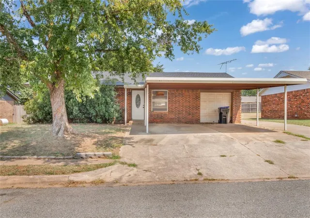2nd image of 603 Willis St, Noble, OK 73068 | MLS# 1244032