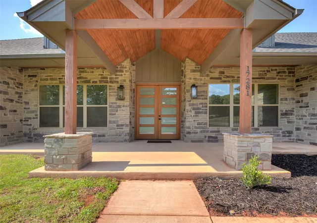 Photo 3 of Single family home for sale at 17281 Stone House Rd, Luther, OK 73054 | MLS# 1244037 | Listing updated on 2026-08-15