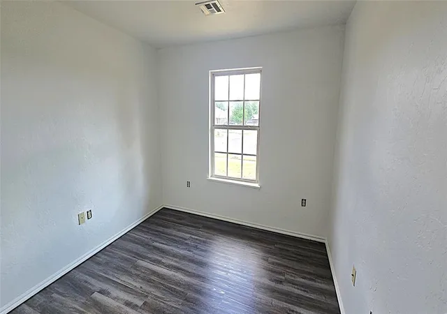 11th image of 805 Crown Heights Ln, Purcell, OK 73080 | MLS# 1244052