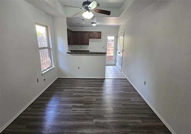 Photo 3 of Sale Pending at 805 Crown Hts Ln, Purcell, OK 73080 | MLS# 1244052 | Listing updated on 2026-08-18