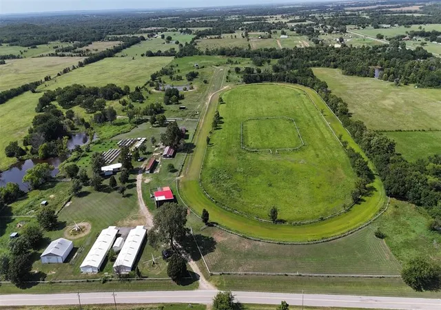 1st image of 18699 Grayson Blvd, Henryetta, OK 74437 | MLS# 1244053