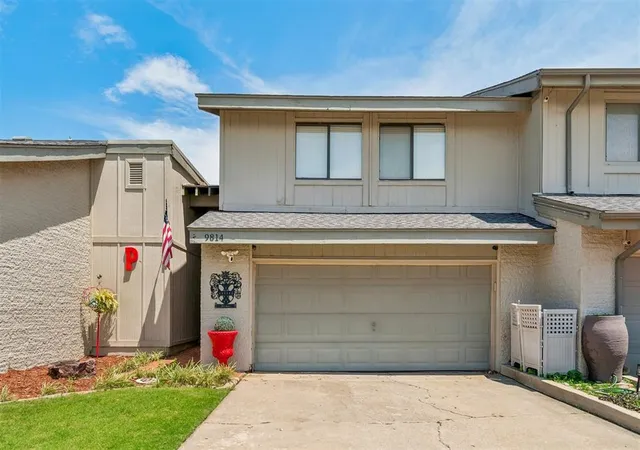 2nd image of 9814 Nw Hefner Village Dr, Oklahoma City, OK 73162 | MLS# 1244071