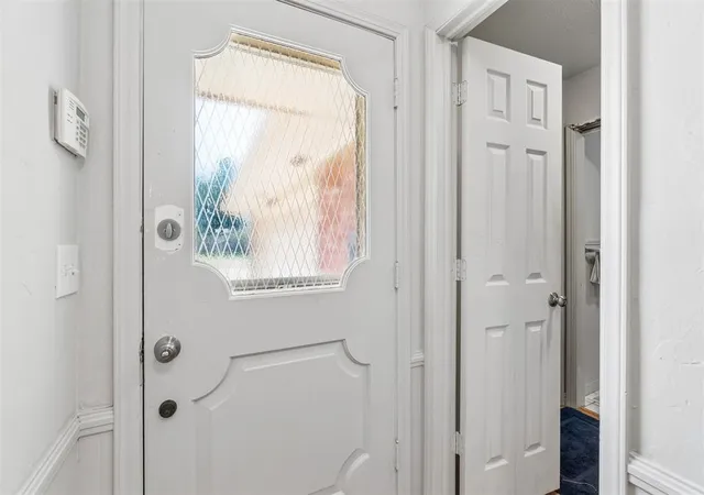 Photo 3 of Sale Pending at 10204 Northland Rd, Oklahoma City, OK 73120 | MLS# 1244072 | Listing updated on 2026-10-05