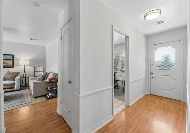 Photo 3 of Sale Pending at 10204 Northland Rd, Oklahoma City, OK 73120 | MLS# 1244072 | Listing updated on 2026-10-05