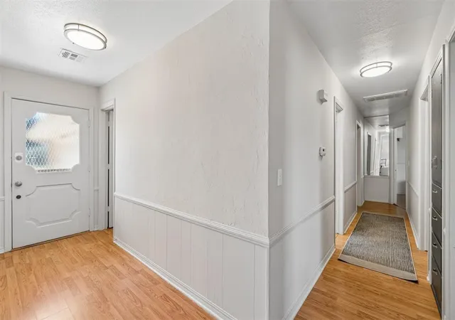 Photo 4 of Sale Pending at 10204 Northland Rd, Oklahoma City, OK 73120 | MLS# 1244072 | Listing updated on 2026-10-05