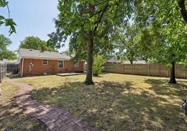 31st image of 1914 Virginia St, Norman, OK 73071 | MLS# 1244076