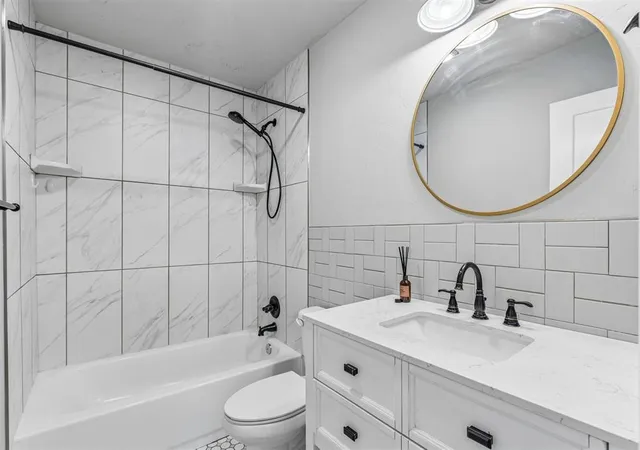 Photo 4 of Sale Pending at 409 W Douglas Dr, Oklahoma City, OK 73110 | MLS# 1244077 | Listing updated on 2026-09-07