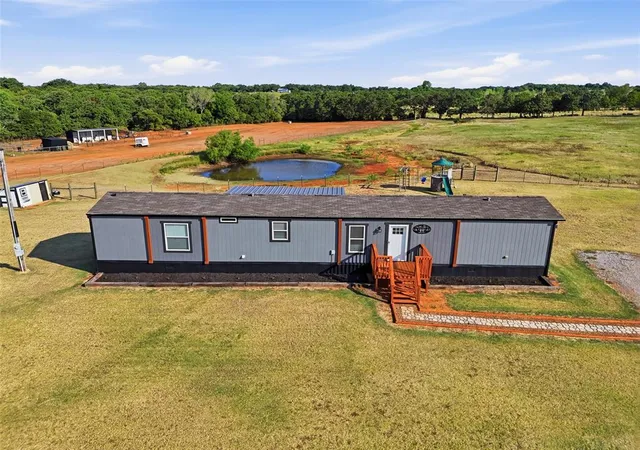 1st image of 10563 184th St, Lindsay, OK 73052 | MLS# 1244078