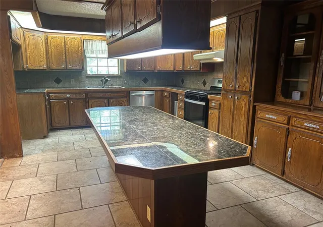 Photo 4 of Single family home for sale at 106508 S 3410 Road, Meeker, OK 74855 | MLS# 1244092 | Listing updated on 2026-08-12