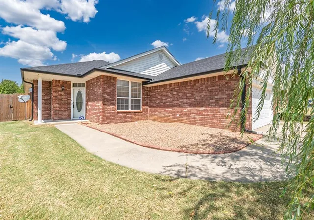 1st image of 2252 Gray Dove Dr, Shawnee, OK 74804 | MLS# 1244104