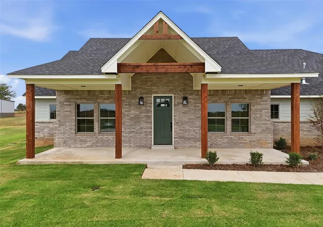 Photo 3 of Single family home for sale at 9027 Avington Way, Guthrie, OK 73044 | MLS# 1244118 | Listing updated on 2026-08-14