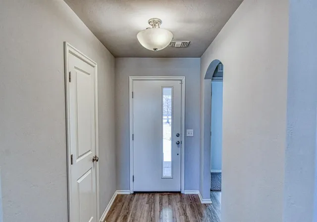 Photo 3 of Sale Pending at 6805 Nw 157th Terrace, Edmond, OK 73013 | MLS# 1244125 | Listing updated on 2026-08-29