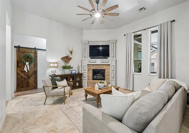 Photo 3 of Single family home for sale at 20915 Highlander Ridge Dr, Edmond, OK 73012 | MLS# 1244127 | Listing updated on 2026-08-26