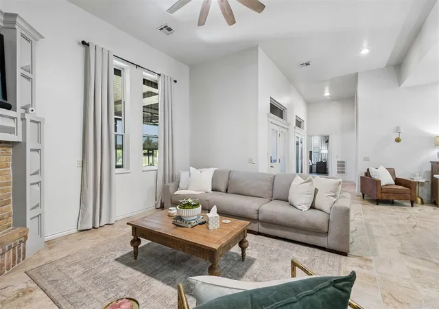 Photo 4 of Single family home for sale at 20915 Highlander Ridge Dr, Edmond, OK 73012 | MLS# 1244127 | Listing updated on 2026-08-26