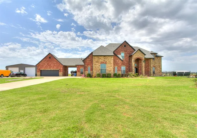 Photo 2 of Mansion for sale at 6580 Nw 234th Street, Edmond, OK 73025 | MLS# 1244135 | Listing updated on 2026-08-12