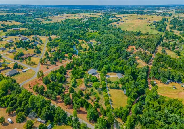 42nd image of 119 S County Line Ave, Blanchard, OK 73010 | MLS# 1244141