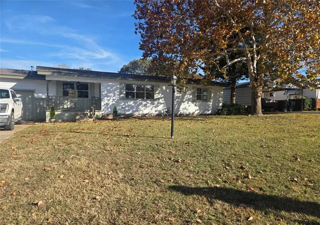 3rd image of 600 S Paul St, Pauls Valley, OK 73075 | MLS# 1244154