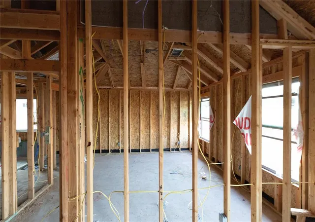Photo 3 of Single family home for sale at 2213 Nw 170th Street, Edmond, OK 73012 | MLS# 1244168 | Listing updated on 2026-09-30