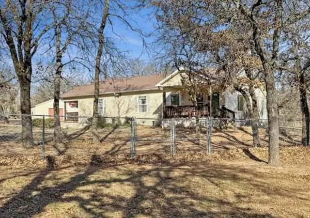 Photo 3 of Single family home for sale at 13207 Tatge Cir, Norman, OK 73026 | MLS# 1244171 | Listing updated on 2026-08-13