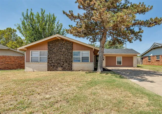 Photo 1 of Single family home for sale at 111 Oakside Dr, Moore, OK 73160 | MLS# 1244188 | Listing updated on 2026-08-14
